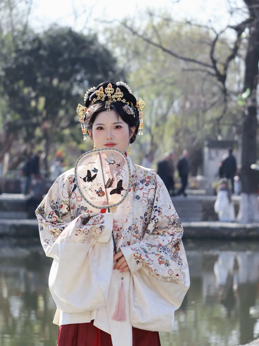 两个古装小姐姐，把我抓到了