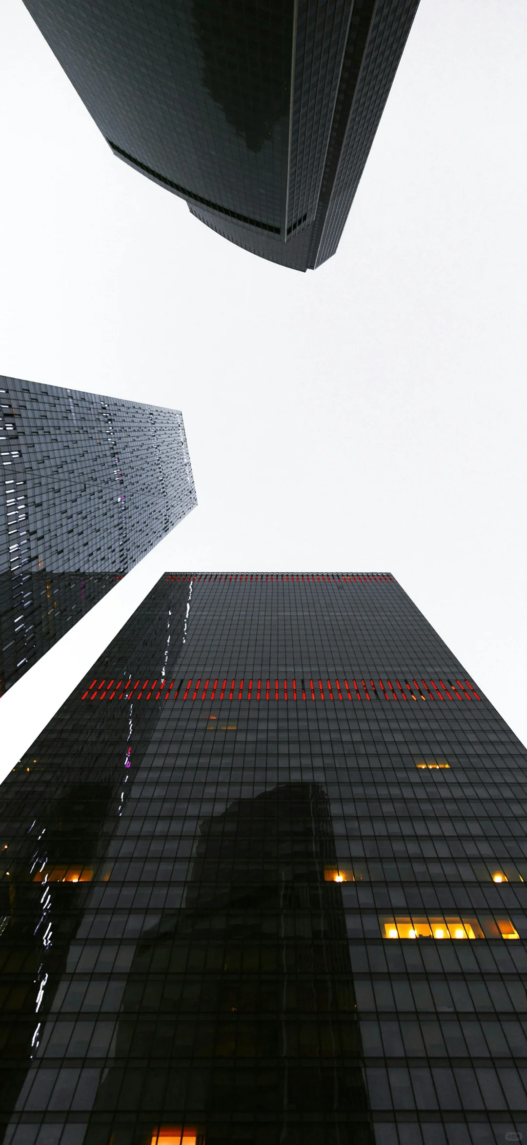 九层景深，把城市装进手机里 🌆✨