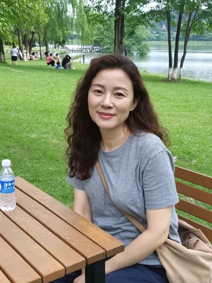 50岁素颜， 这个状态还可以不