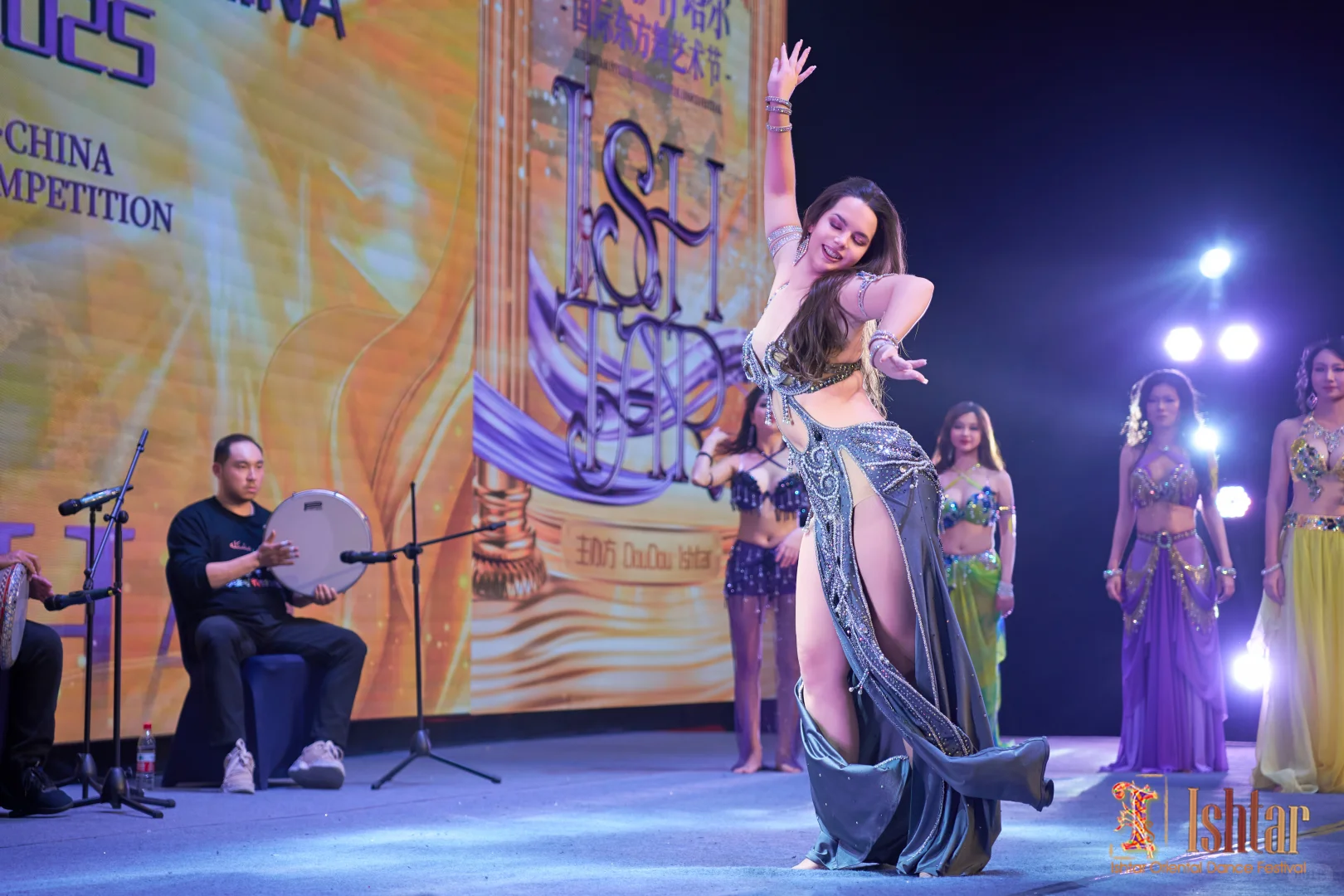 今天画的肚皮舞女孩儿💃💃22