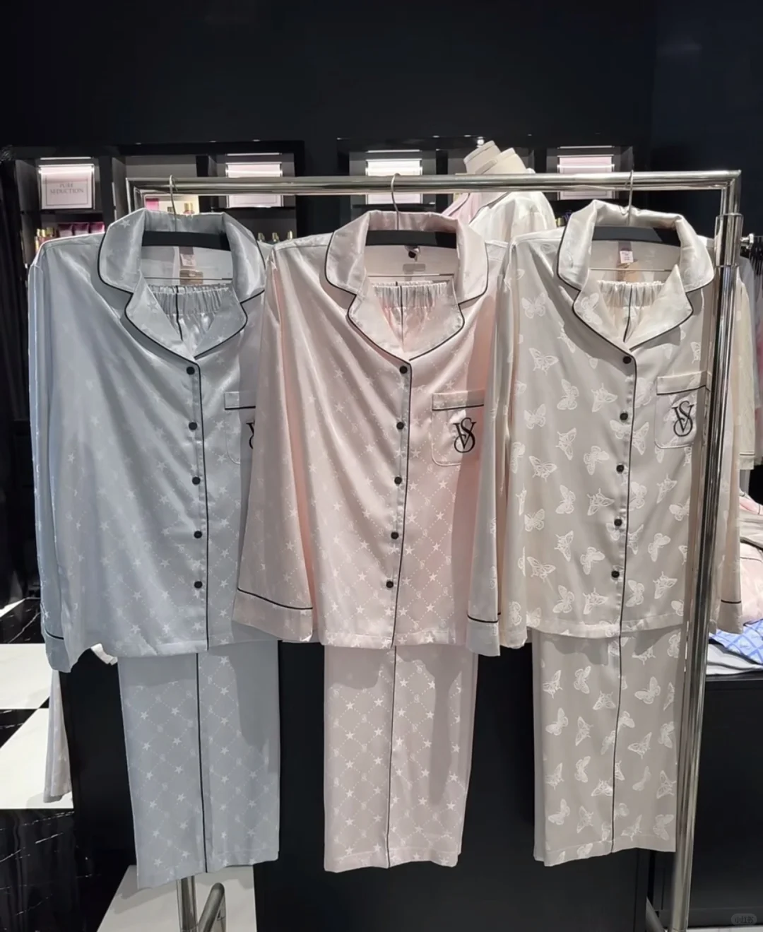 维秘月光绸三选一纠结中