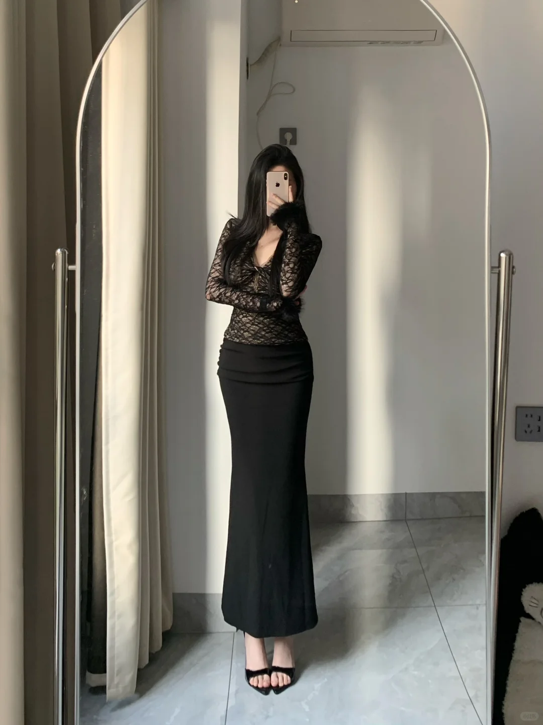 老婆mon 你们蹲的气质女人蕾丝上衣来也!!!