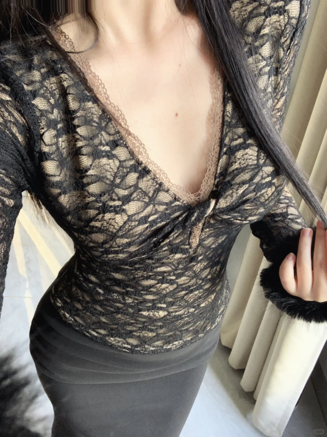 老婆mon 你们蹲的气质女人蕾丝上衣来也!!!