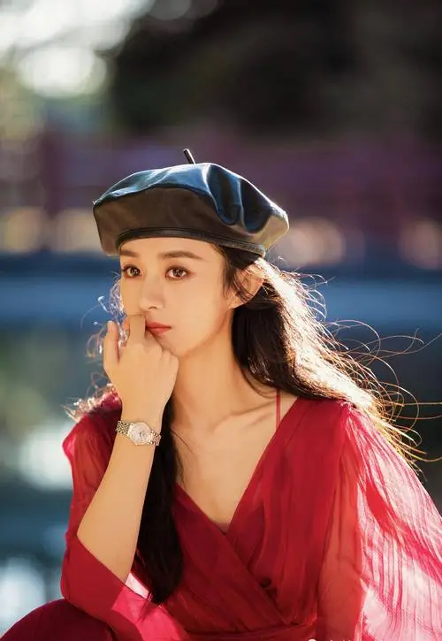 颖宝回眸一笑真是太清丽脱俗了