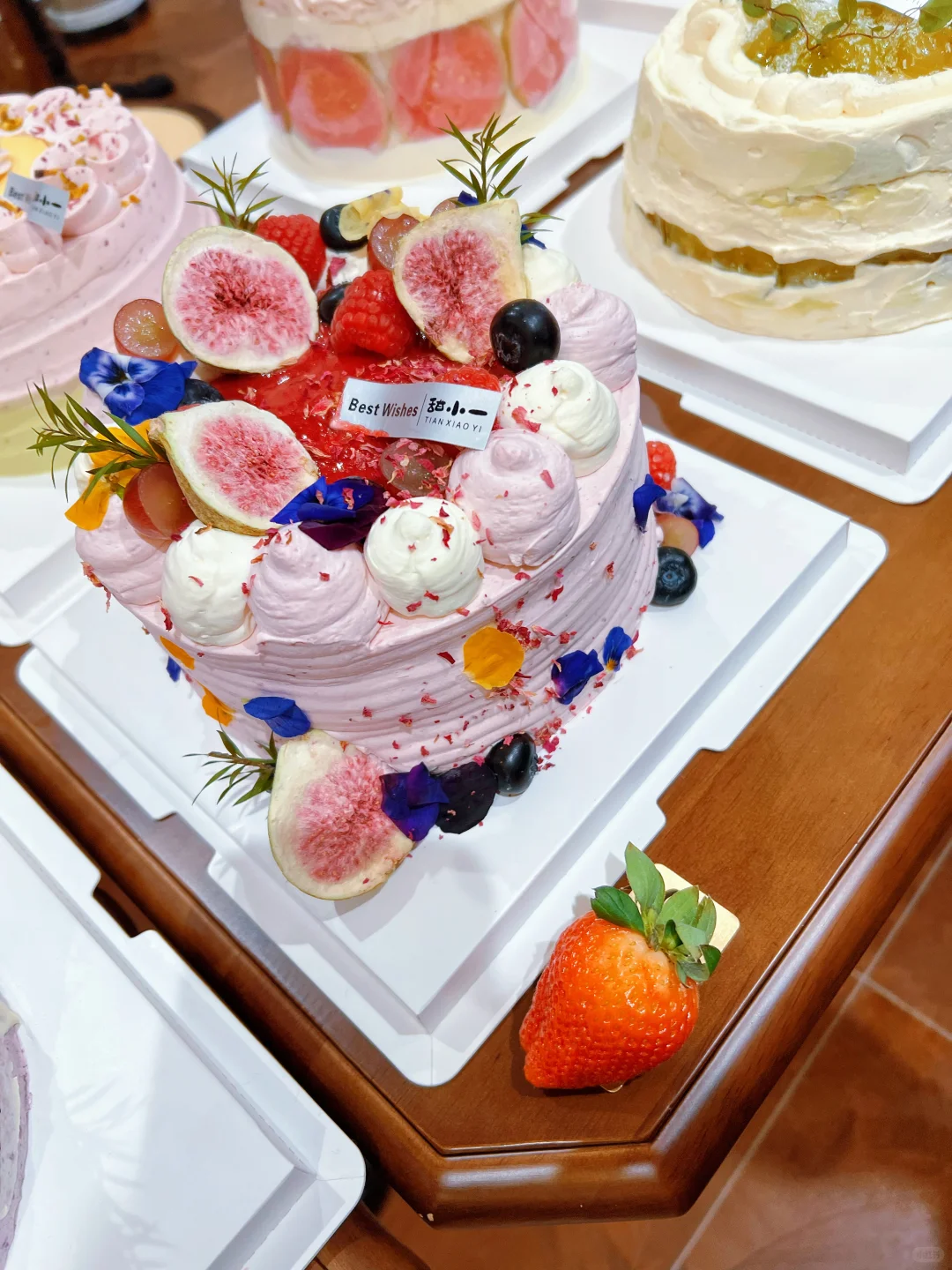 如果一个90斤美少女一次吃了10个蛋糕🎂那么