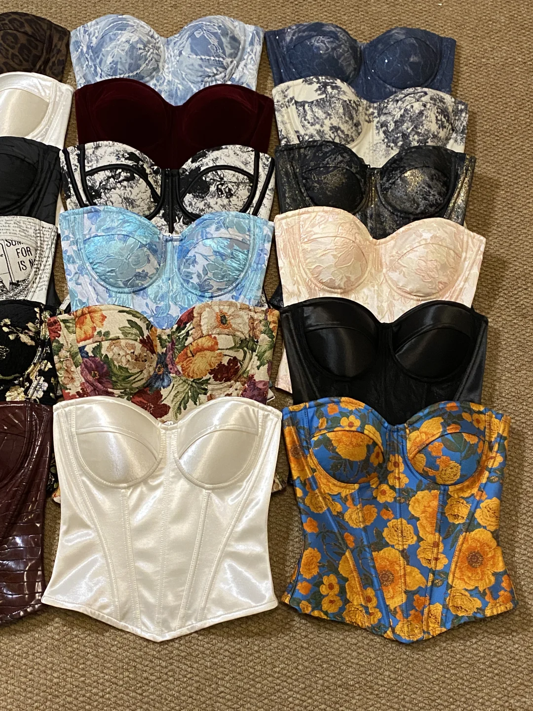 太哇塞了❗️这里有很多鱼骨胸衣❗️