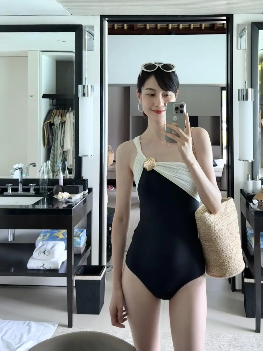 今天是泳衣的一天～～～