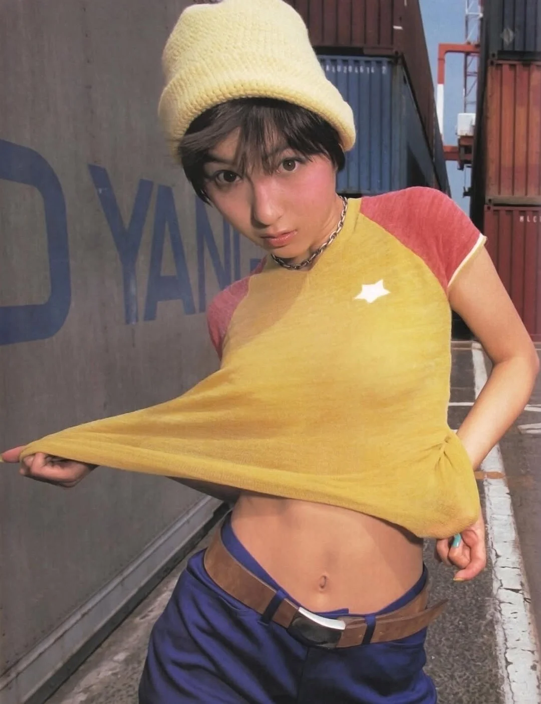 雌雄同体的偶像，90年代写真女神广末凉子