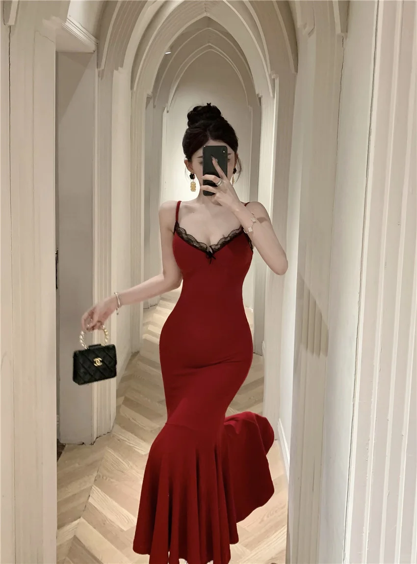 甜辣感炸场！红色长裙美到开挂✨