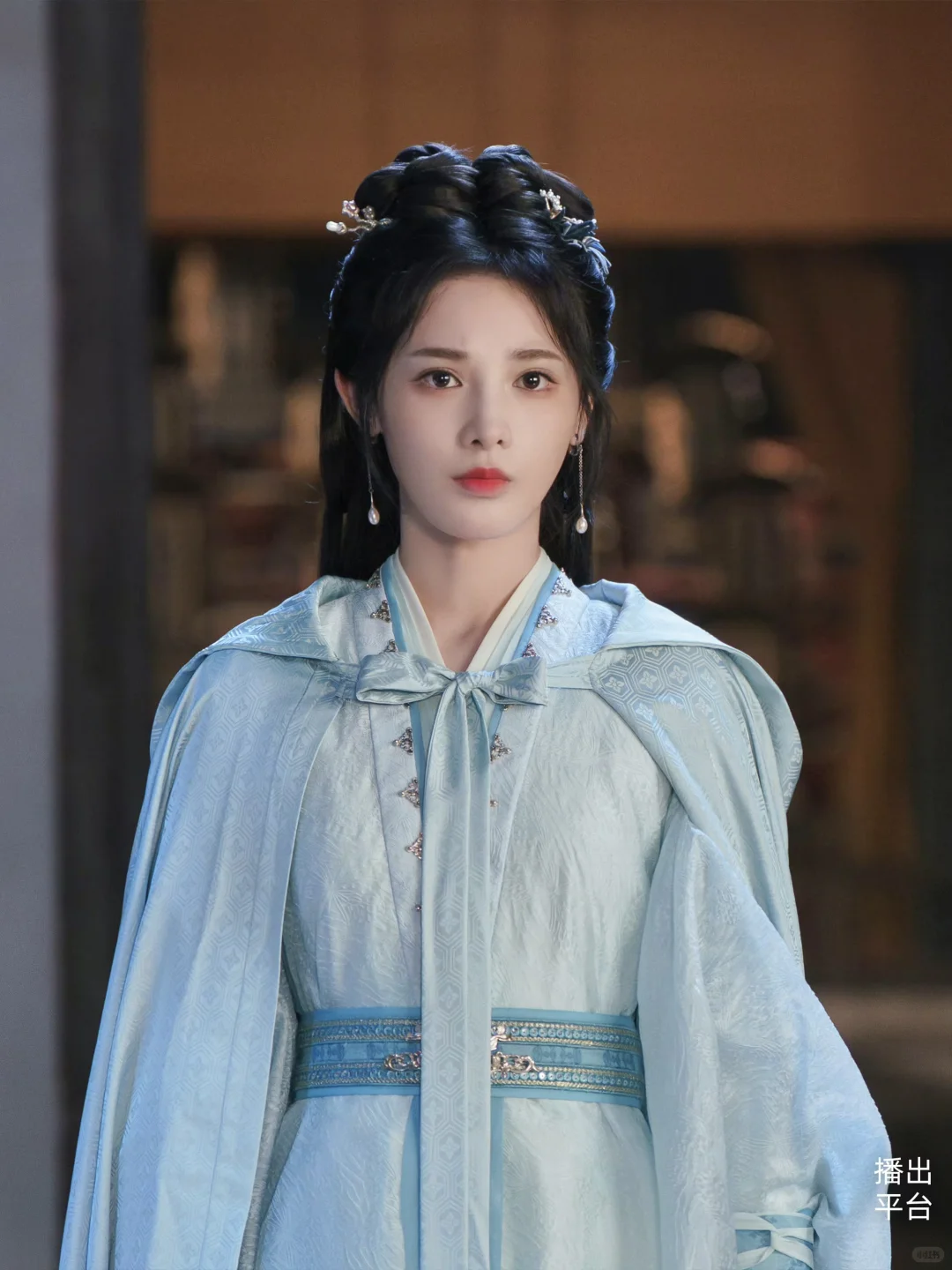 『凤凰台上』彭小苒妆造盘点