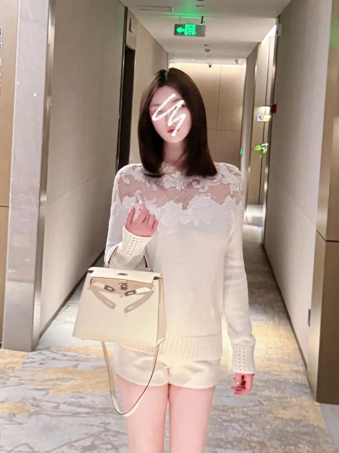 这件es手工蕾丝针织衫要出黑色吗？🖤