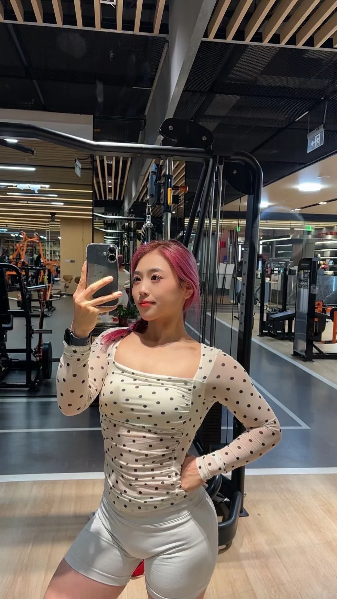 女孩子们都去撸铁！立刻，马上！