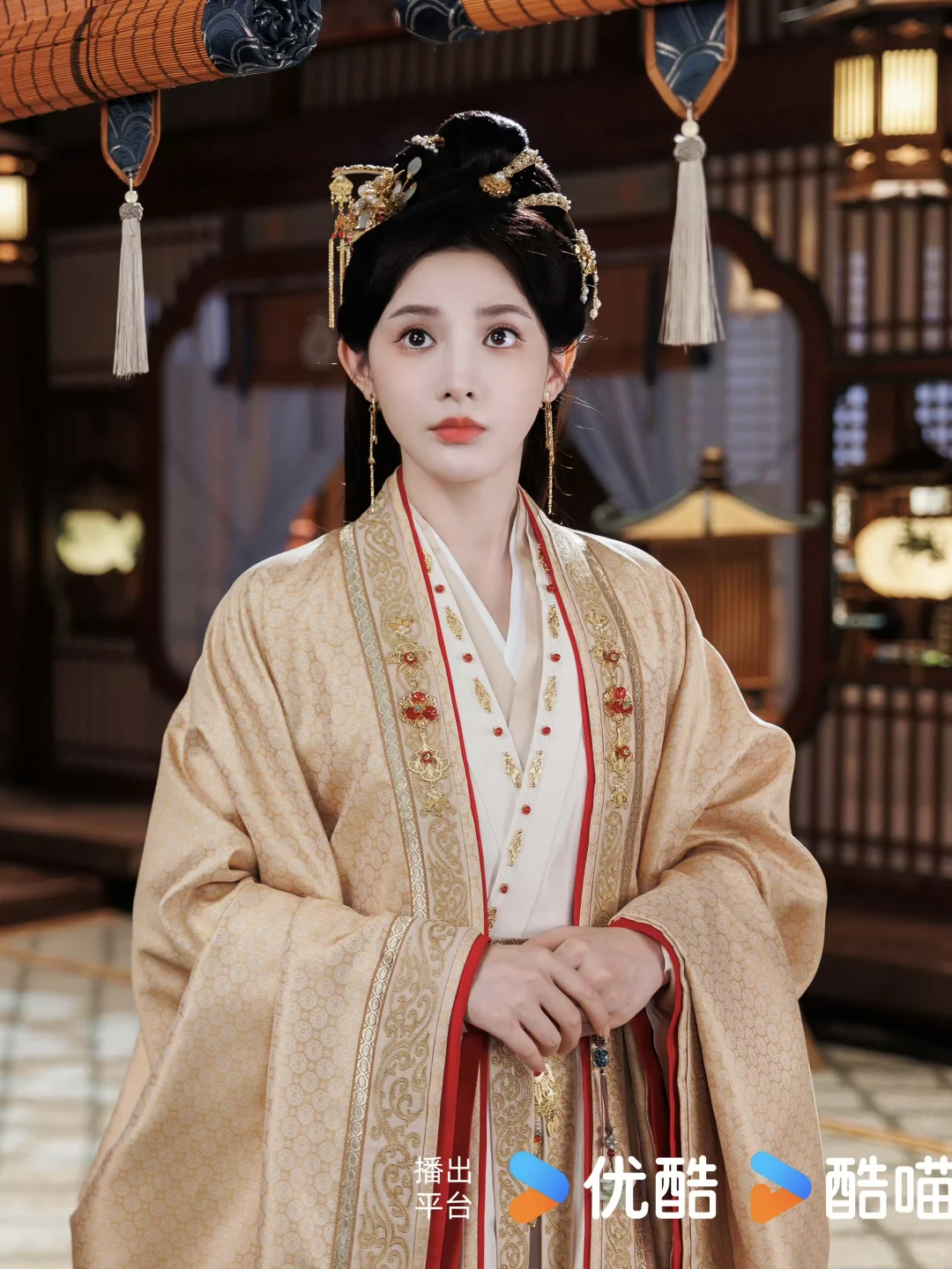 『凤凰台上』彭小苒妆造盘点