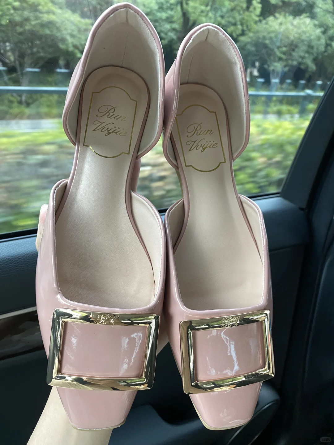 对呀我就是很喜欢香香软软的女孩子🥺