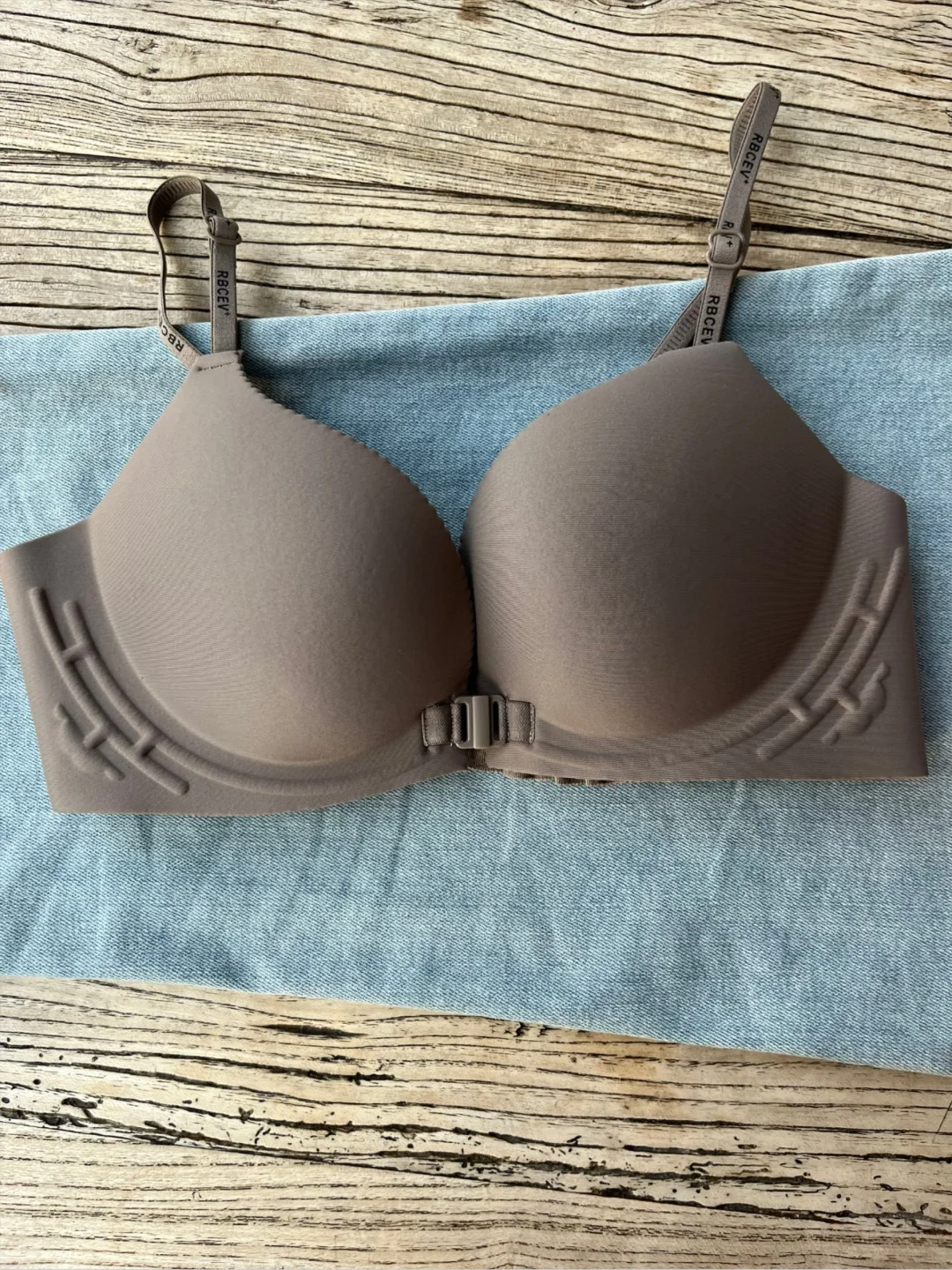 破防😭这才是爽文女主该有的身材啊