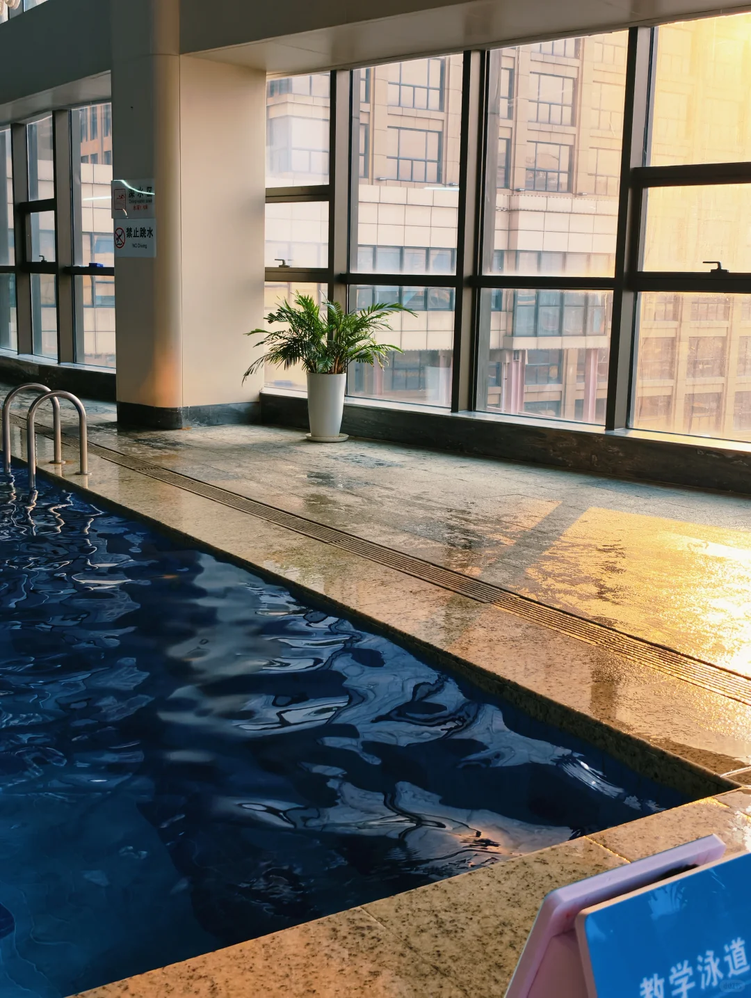 游泳教学日常｜当女教练的快乐