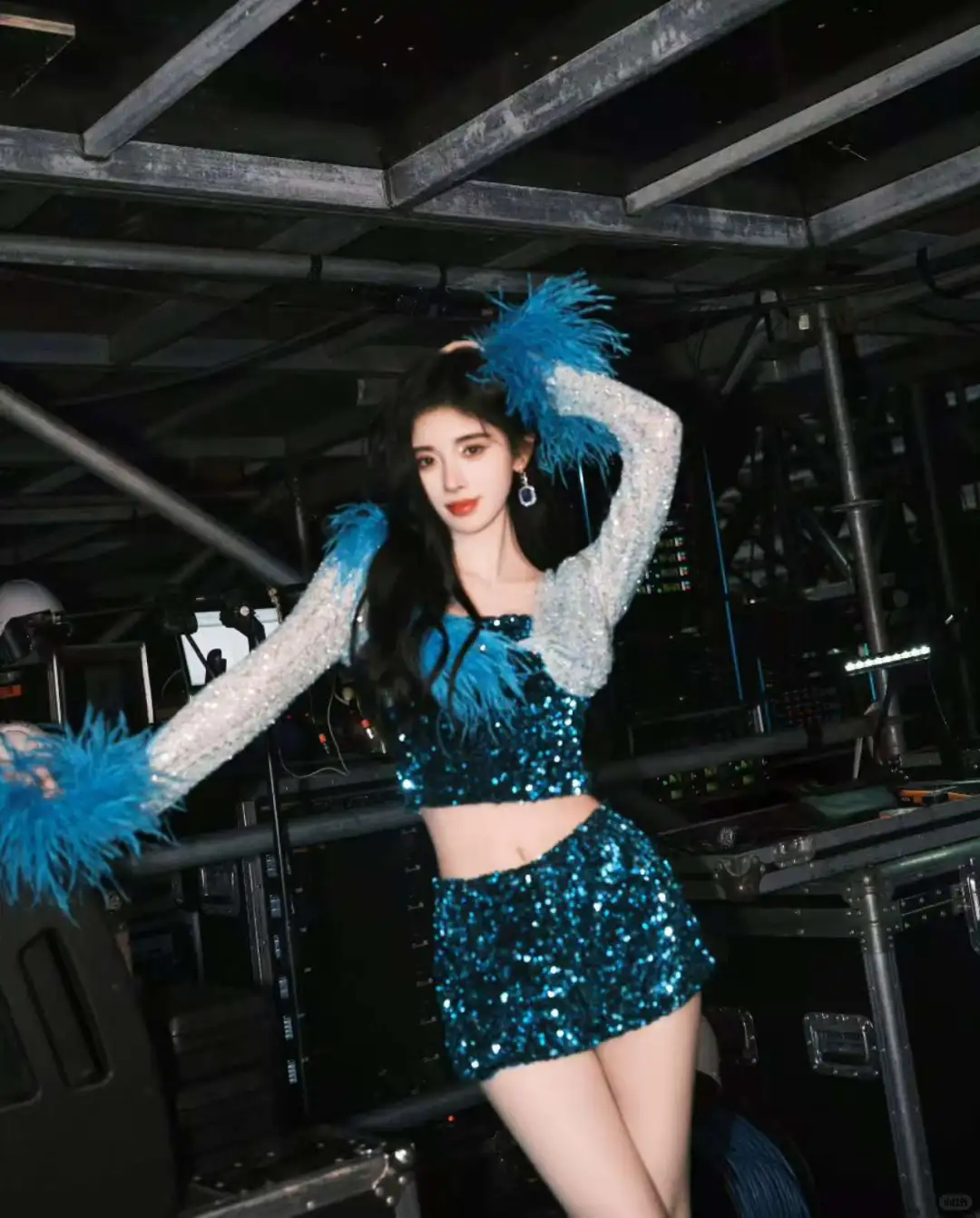 鞠婧祎 蚂蚁腰 漫画腿 窈窕曲线美到犯规