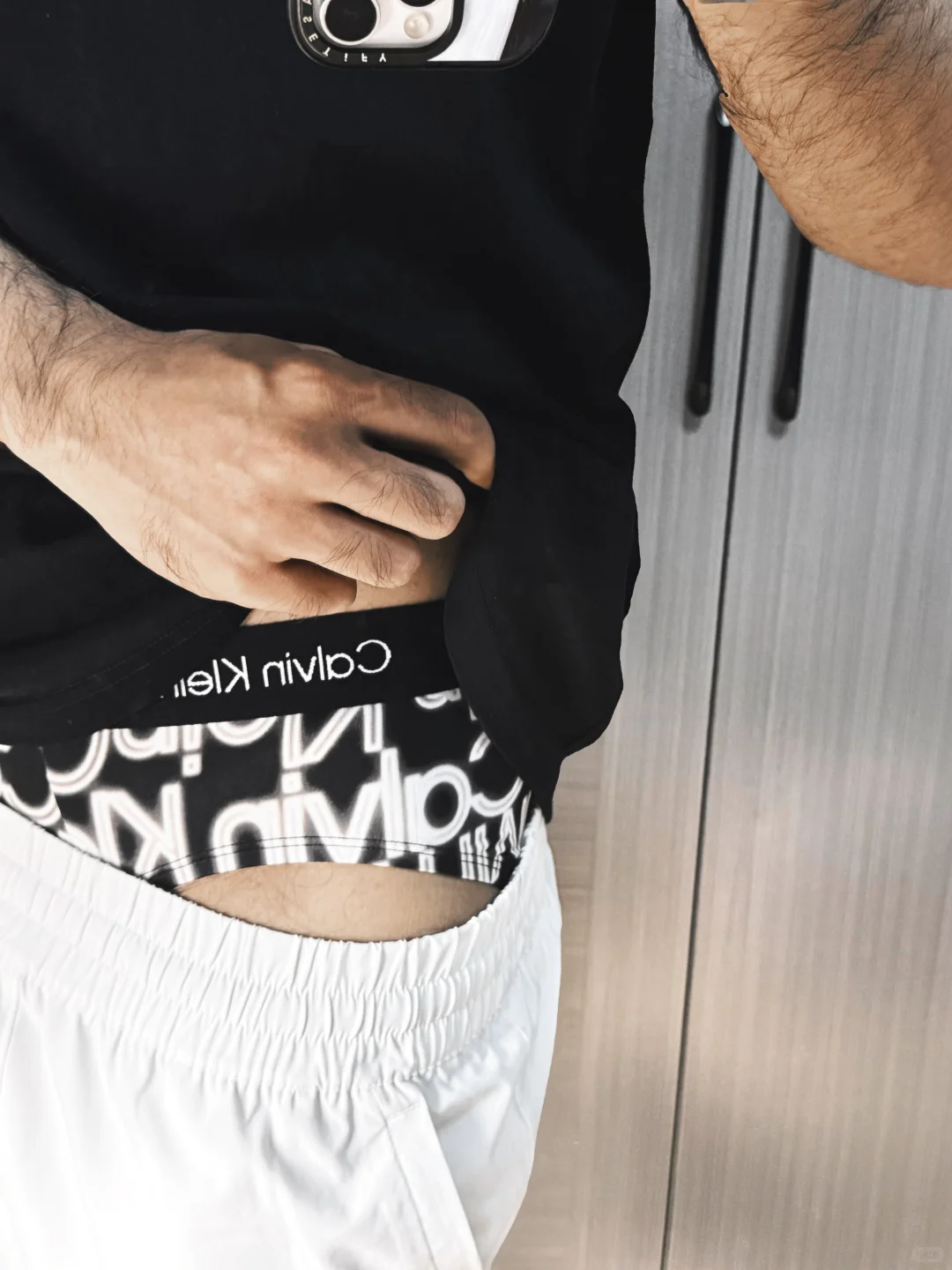 今天的丝袜会闪光