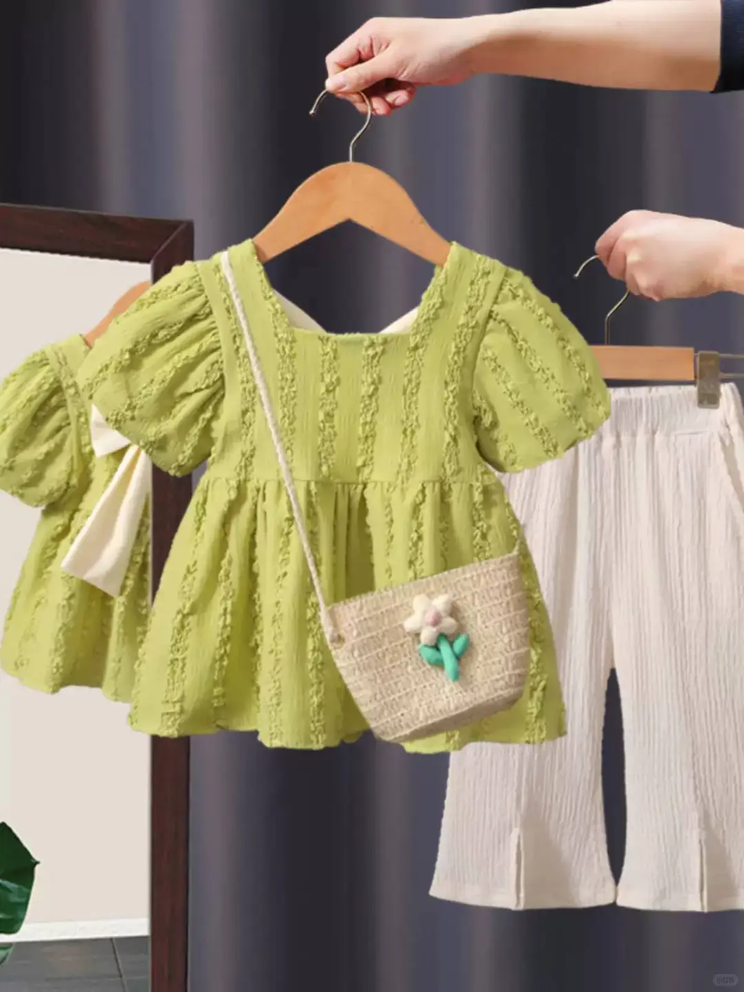 女宝宝夏装来袭，萌娃时尚新风潮🎈