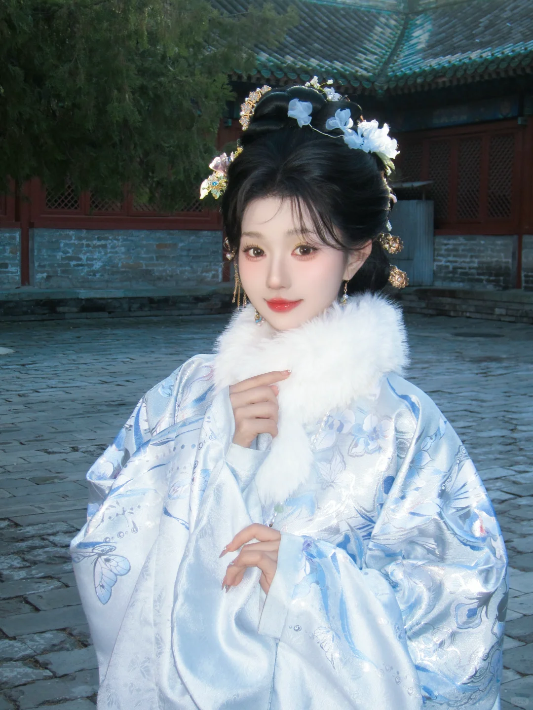 一发就被问爆！淡蓝色汉服意外的出片