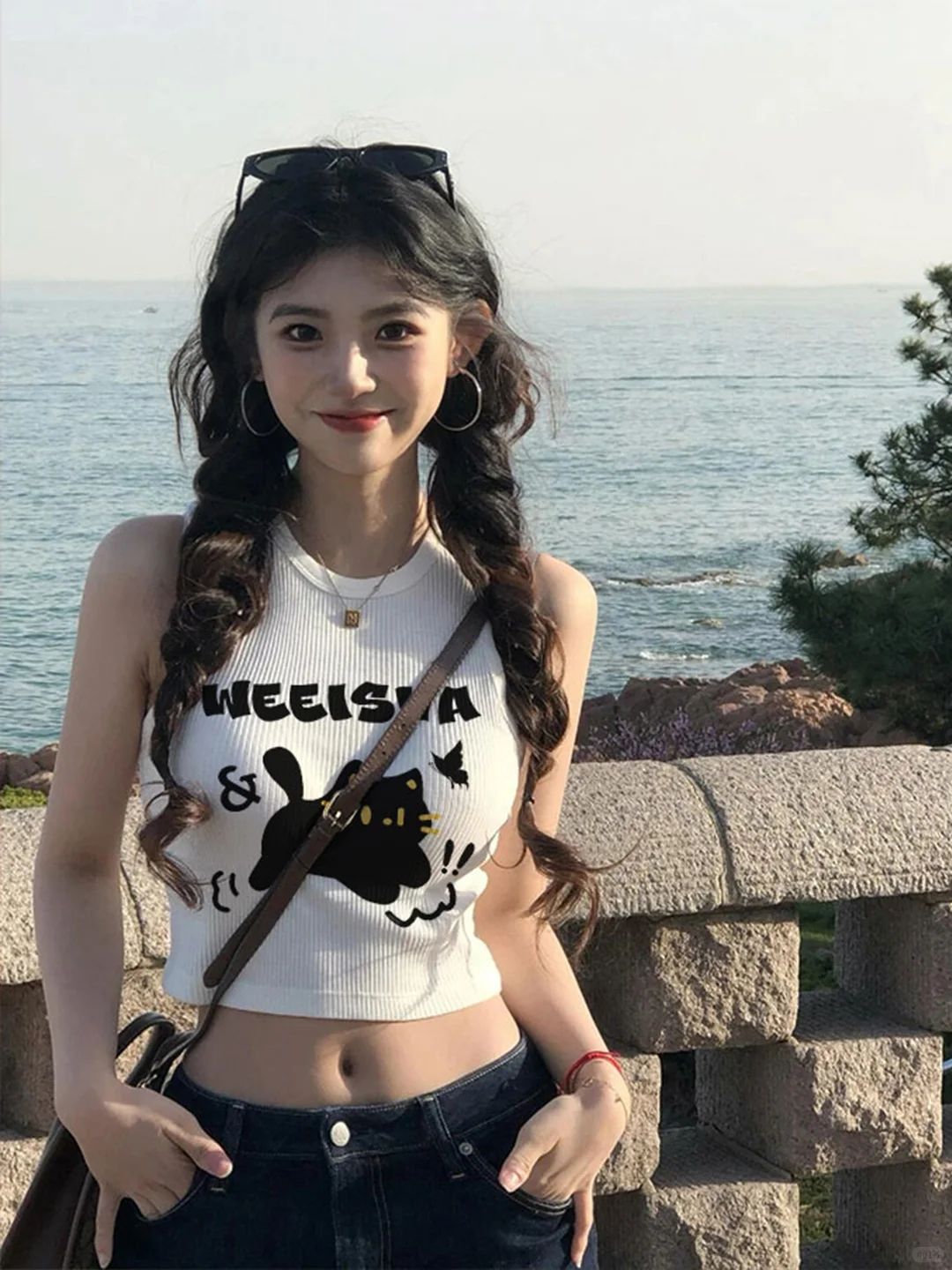 妈耶！终于买到一条阳光下不透的白色背心了