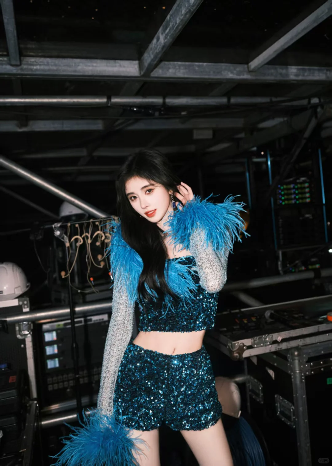 鞠婧祎 蚂蚁腰 漫画腿 窈窕曲线美到犯规