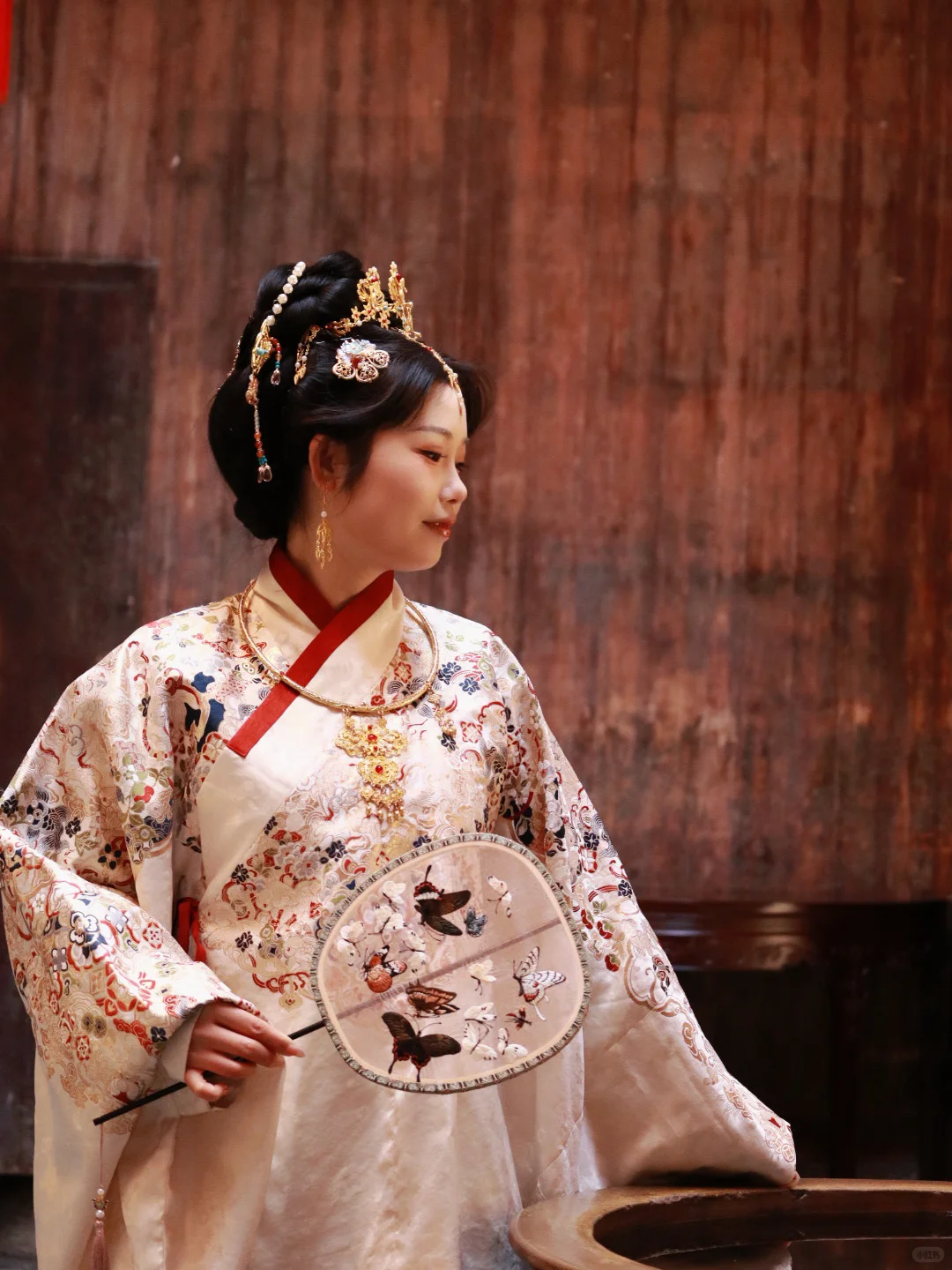 两个古装小姐姐，把我抓到了