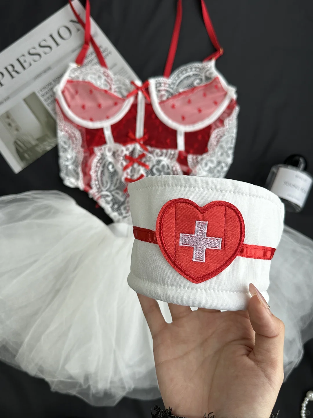 万圣这样穿好美🩸红色也太显白了！！