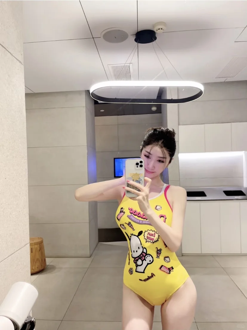 啊啊啊这个泳衣太可爱了