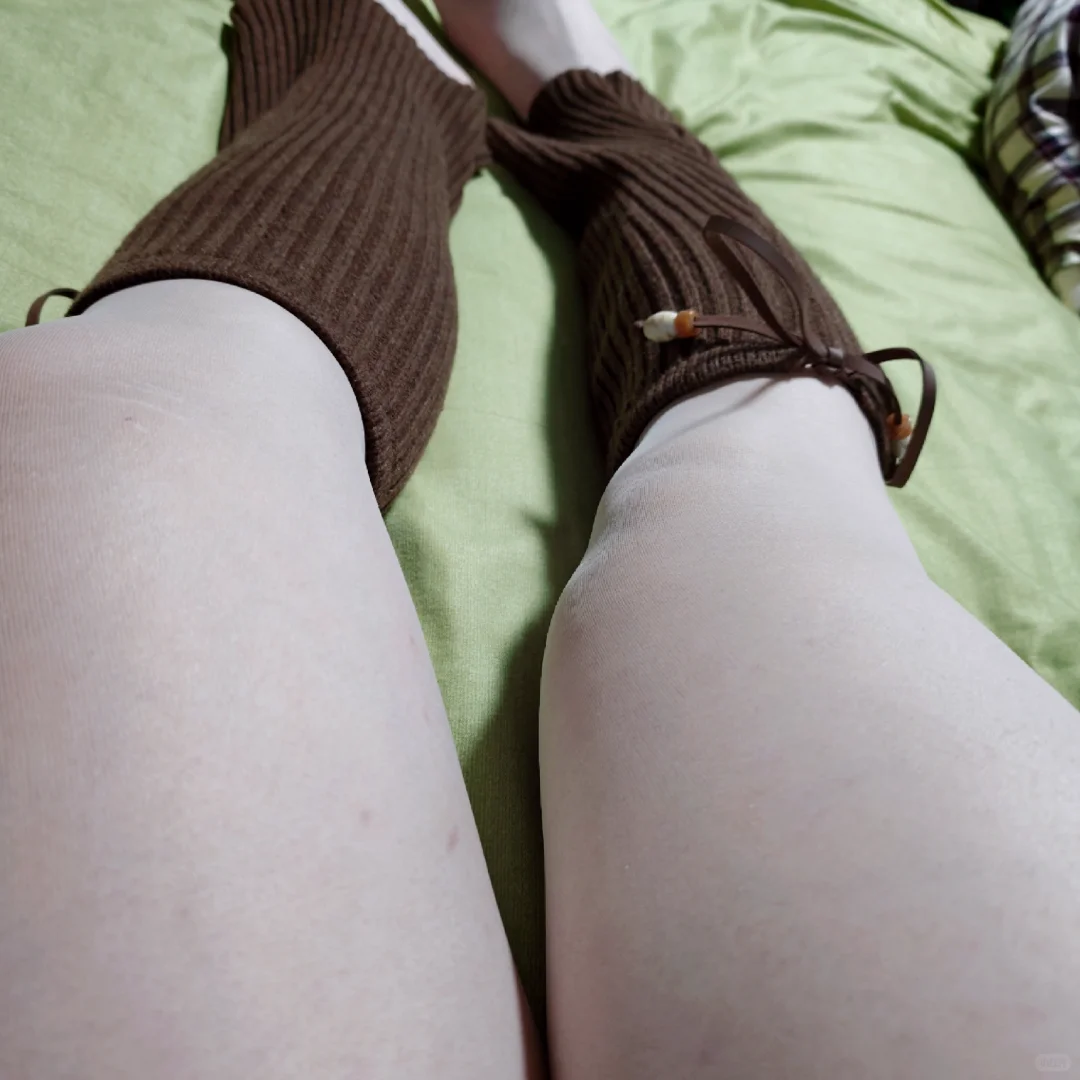 冬天的过膝袜真的好舒服啊～
