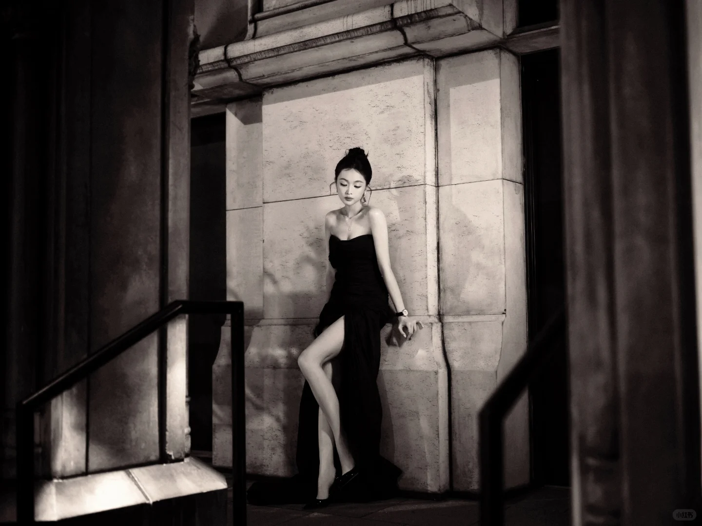 吴宣仪的性感大长腿，危险又迷人