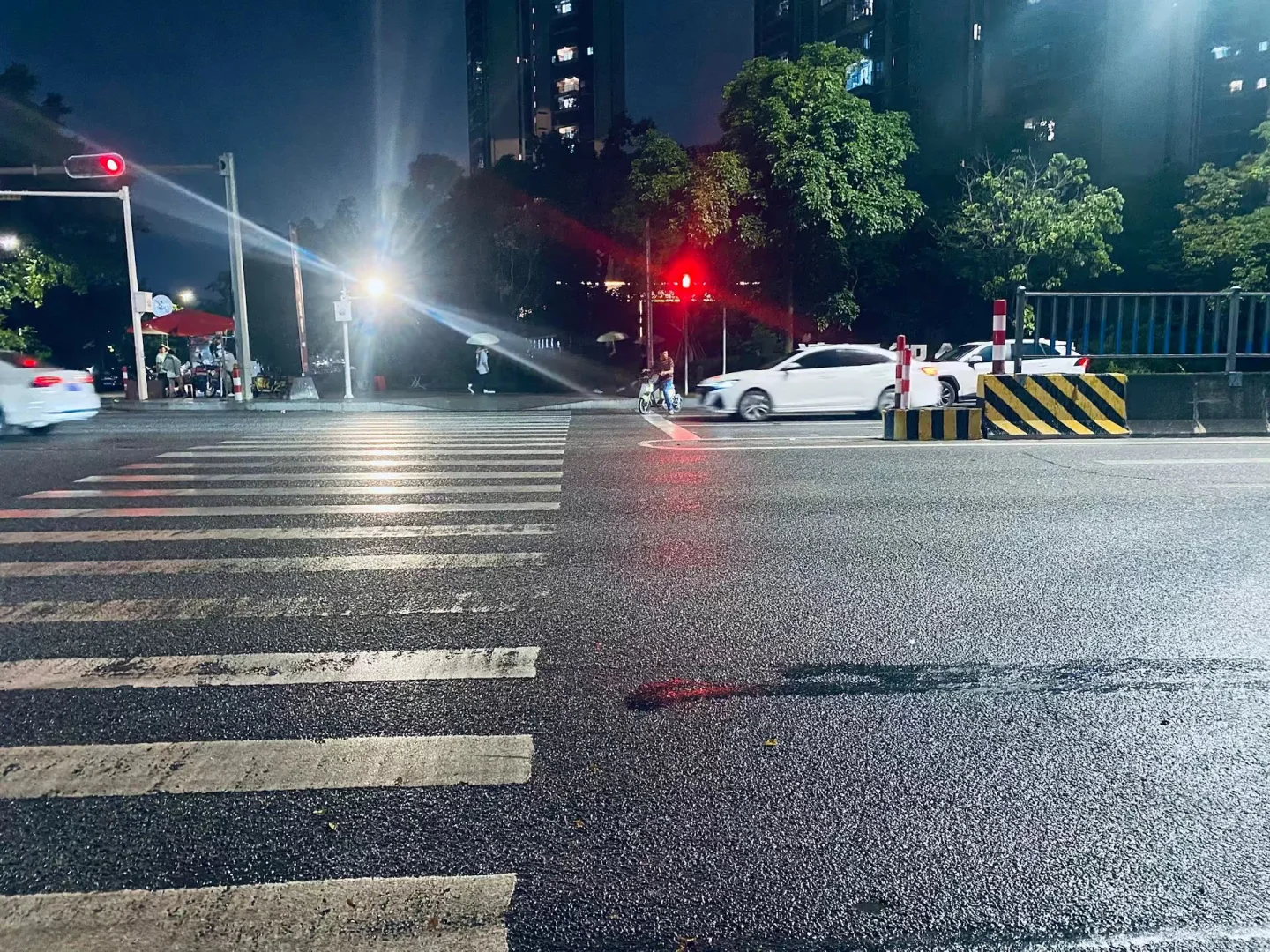 一眼钟情的背景图