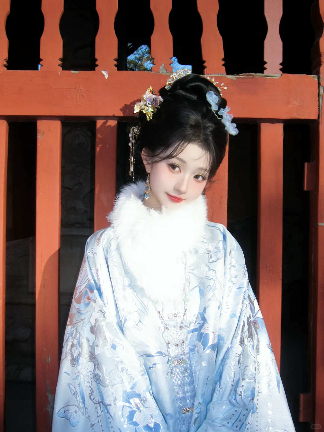 一发就被问爆！淡蓝色汉服意外的出片