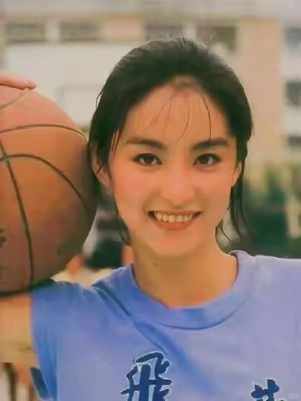 自然之美，30年前的女星“腋毛自由”