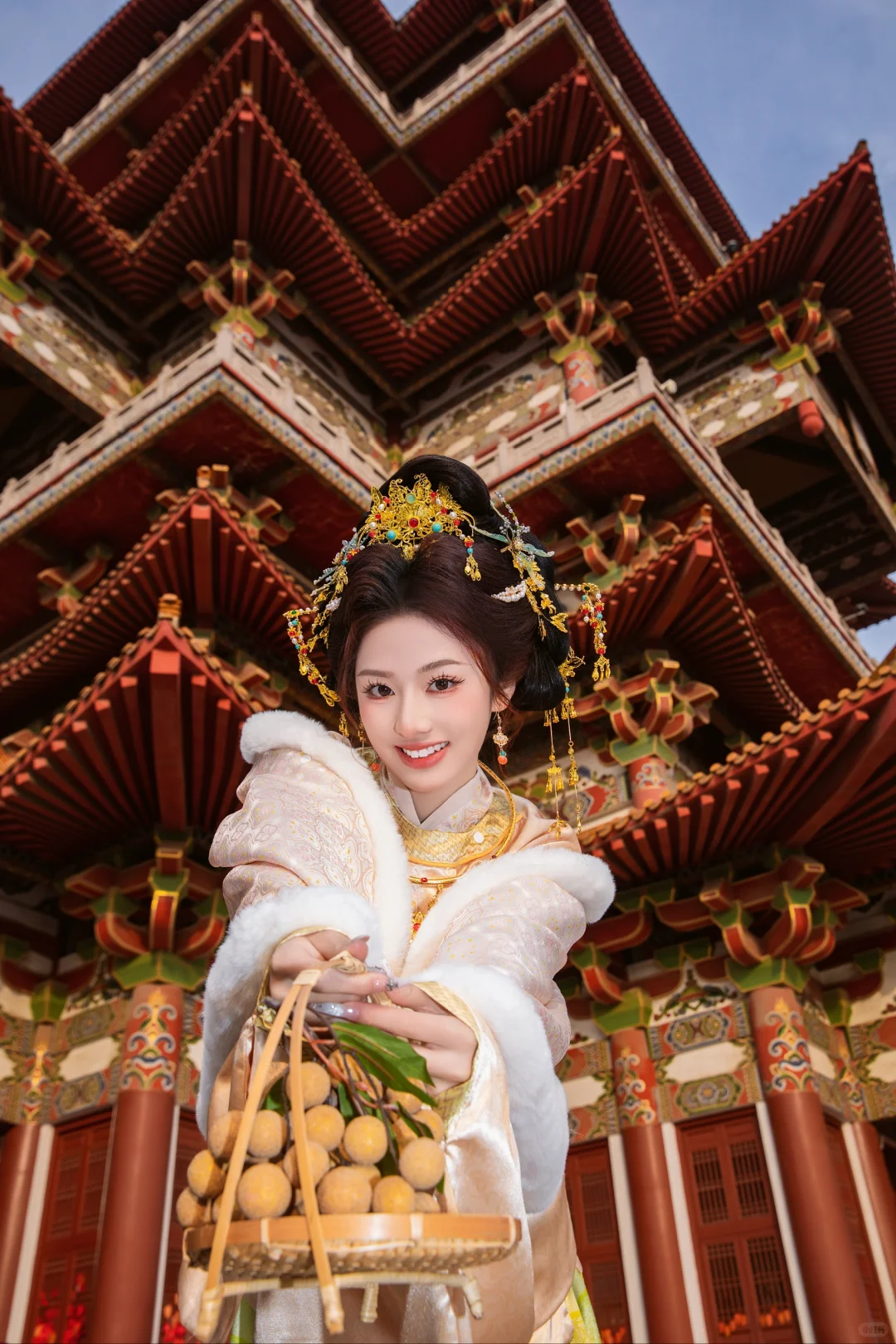 宝莲寺拍大明贵女🔥华服配古寺美到开挂❗