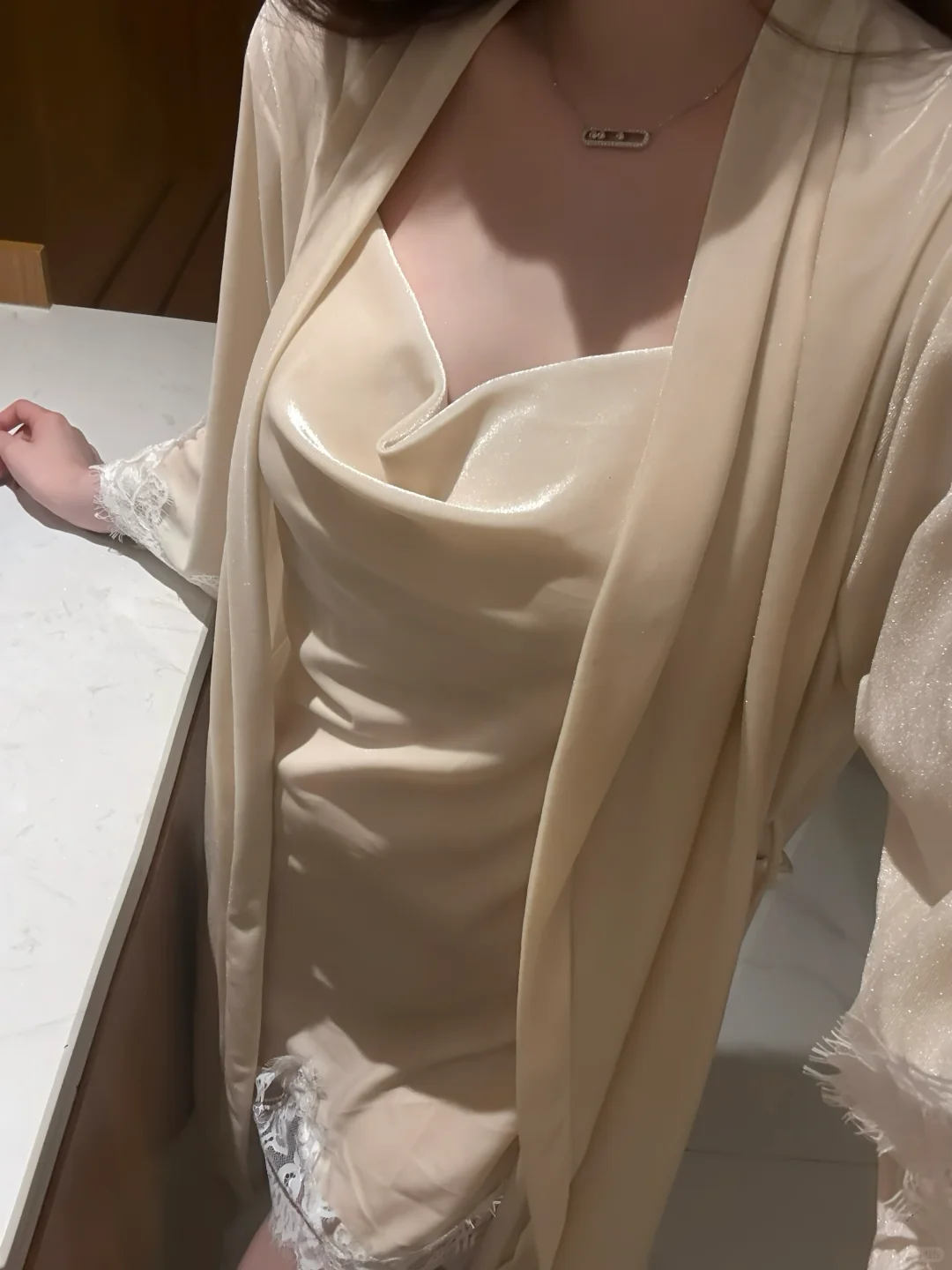 终于找到温柔又不失性感的秋冬睡裙啦‼️