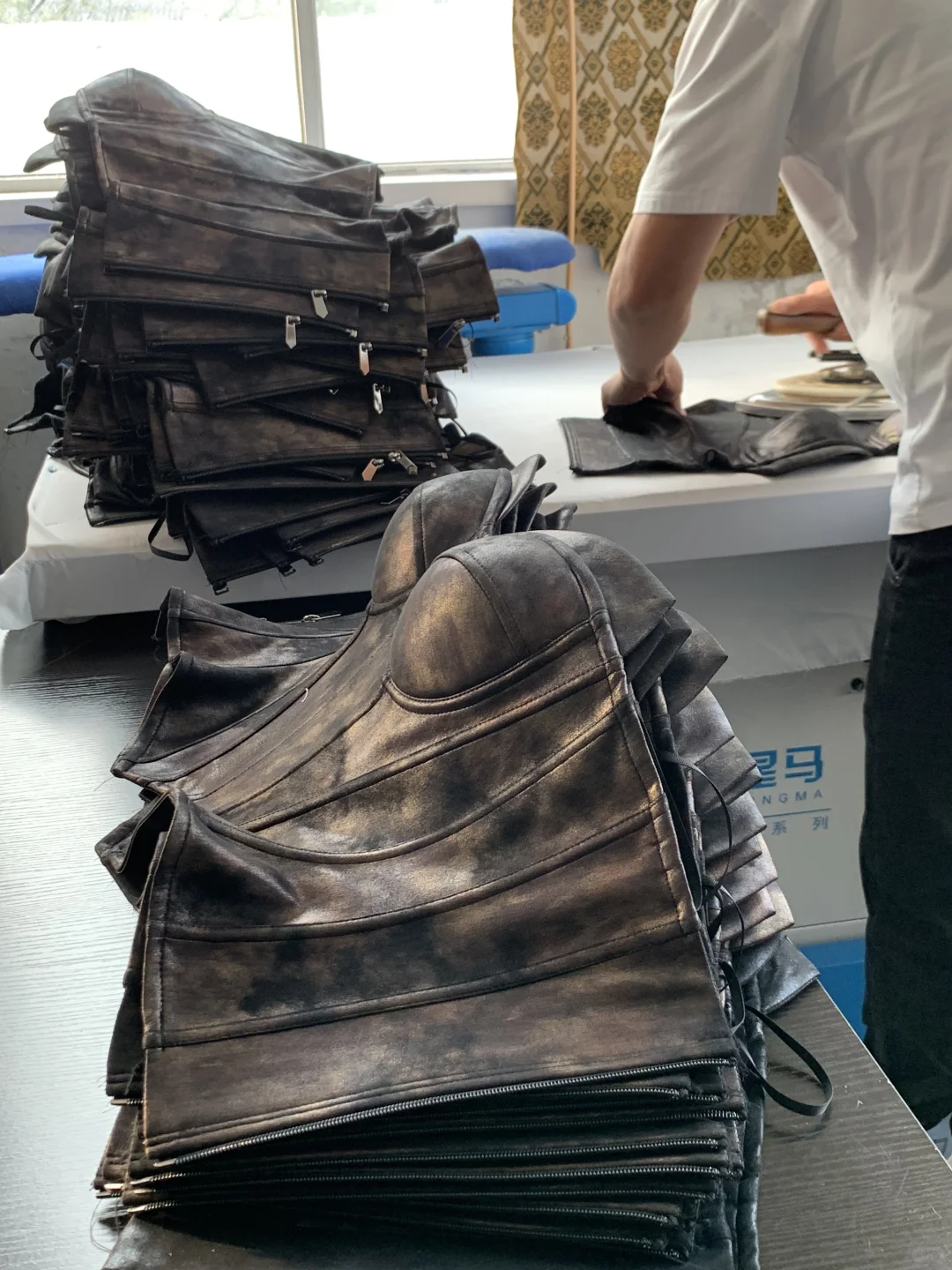 我们坚持做鱼骨胸衣的意义