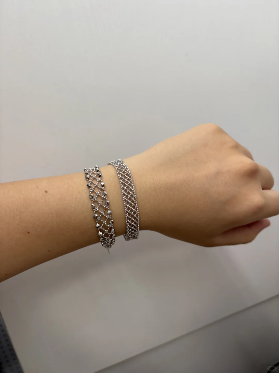 好消息，我不信邪又买了一条蕾丝手链