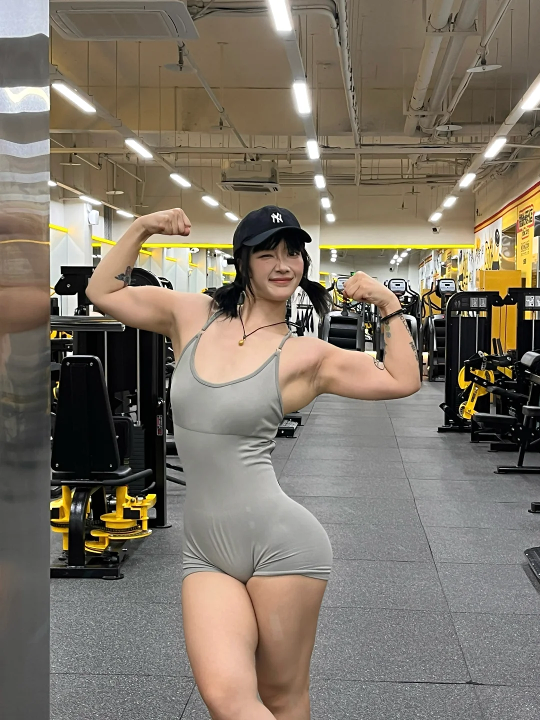 我这么刻苦训练 好身材是我应得的