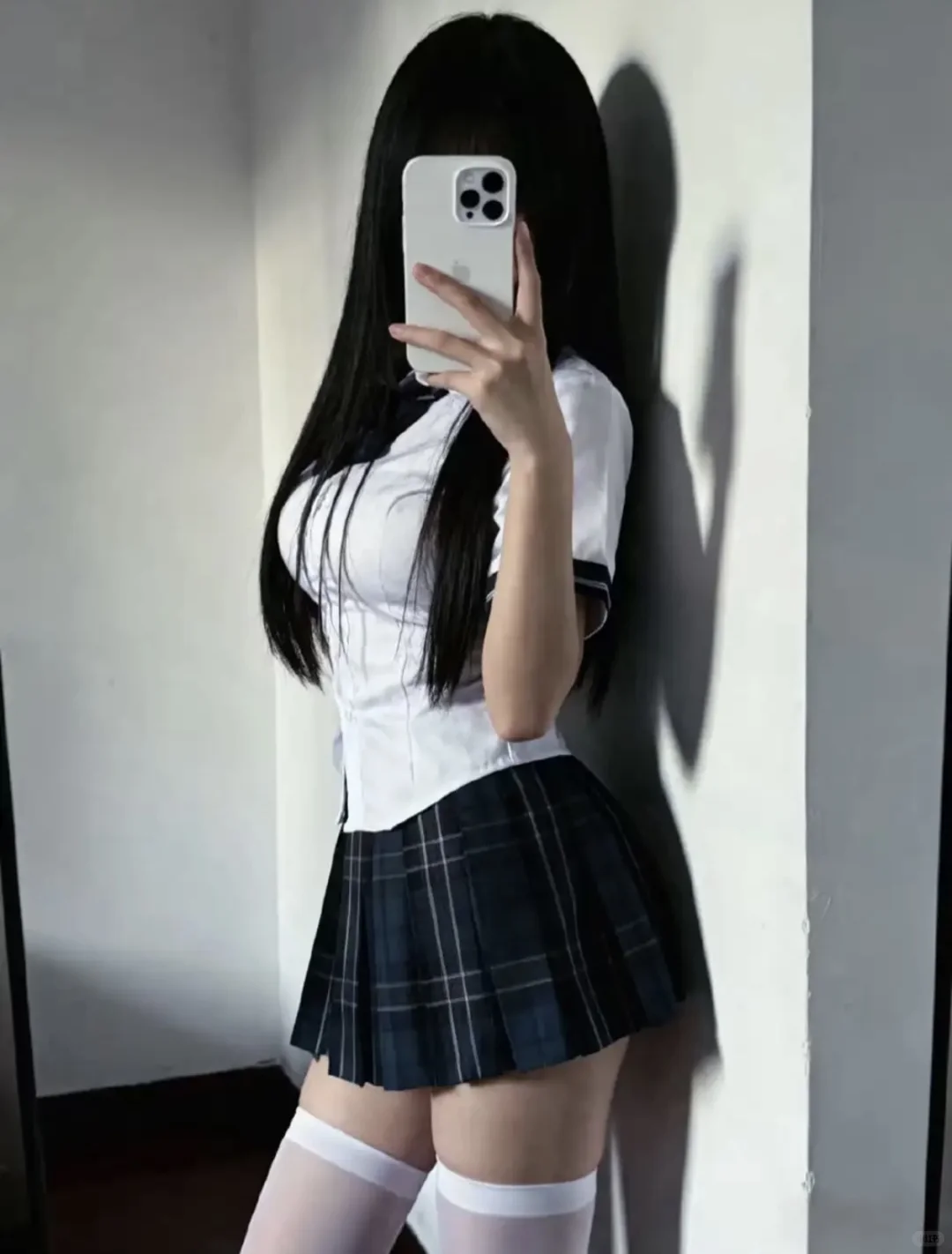 水手服+白袜=甜辣学妹buff叠满🎀