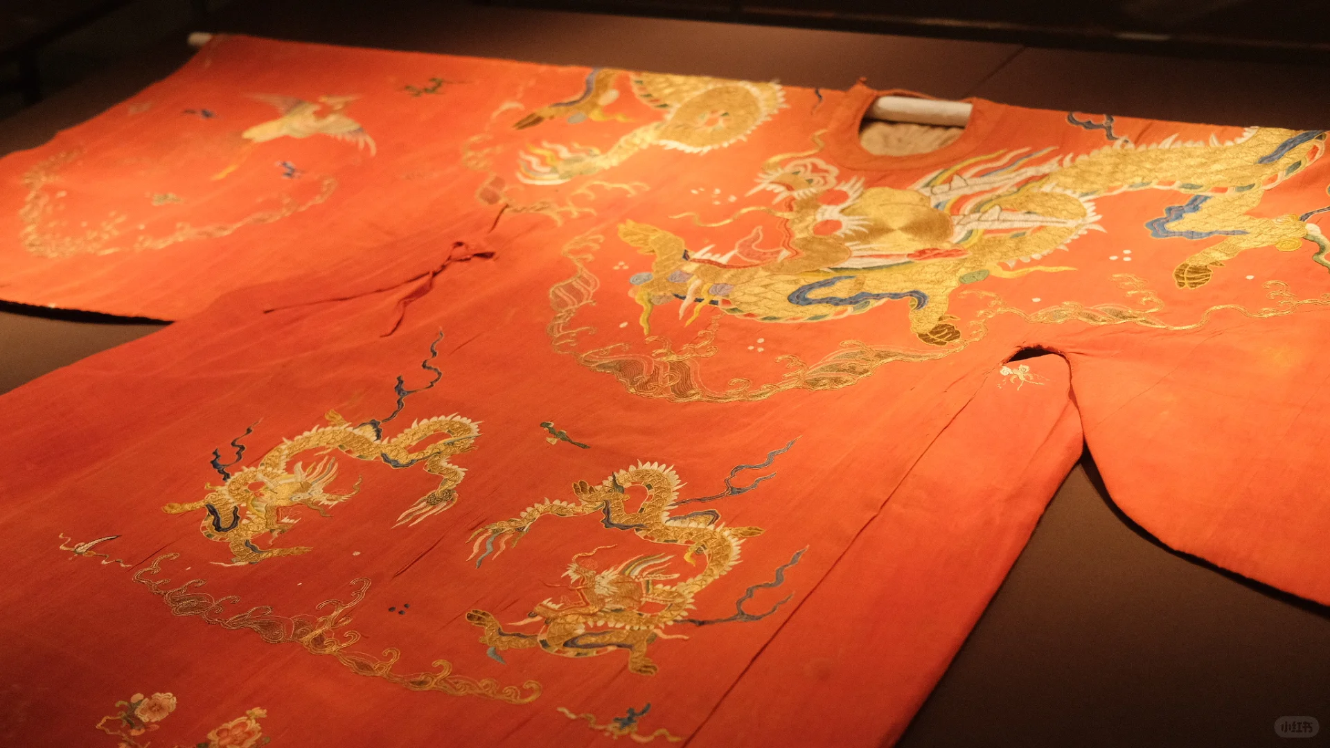 来这里的人都是理直气壮的拜金女！