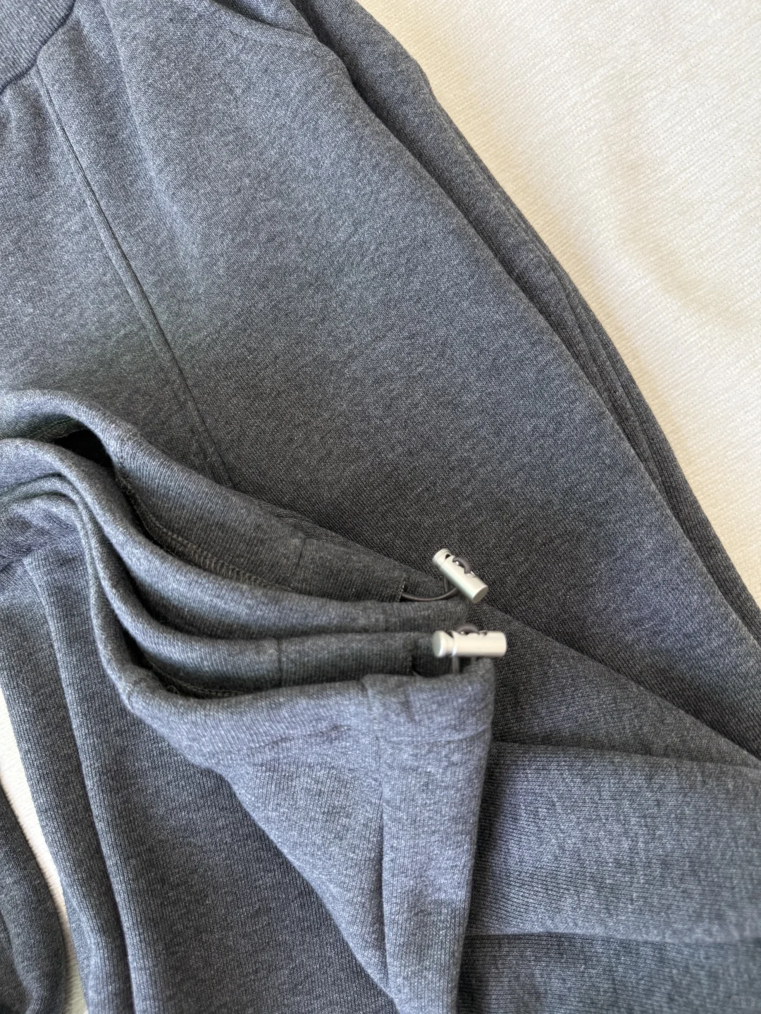 测评已出 不是平替 加绒深灰色休闲裤同源