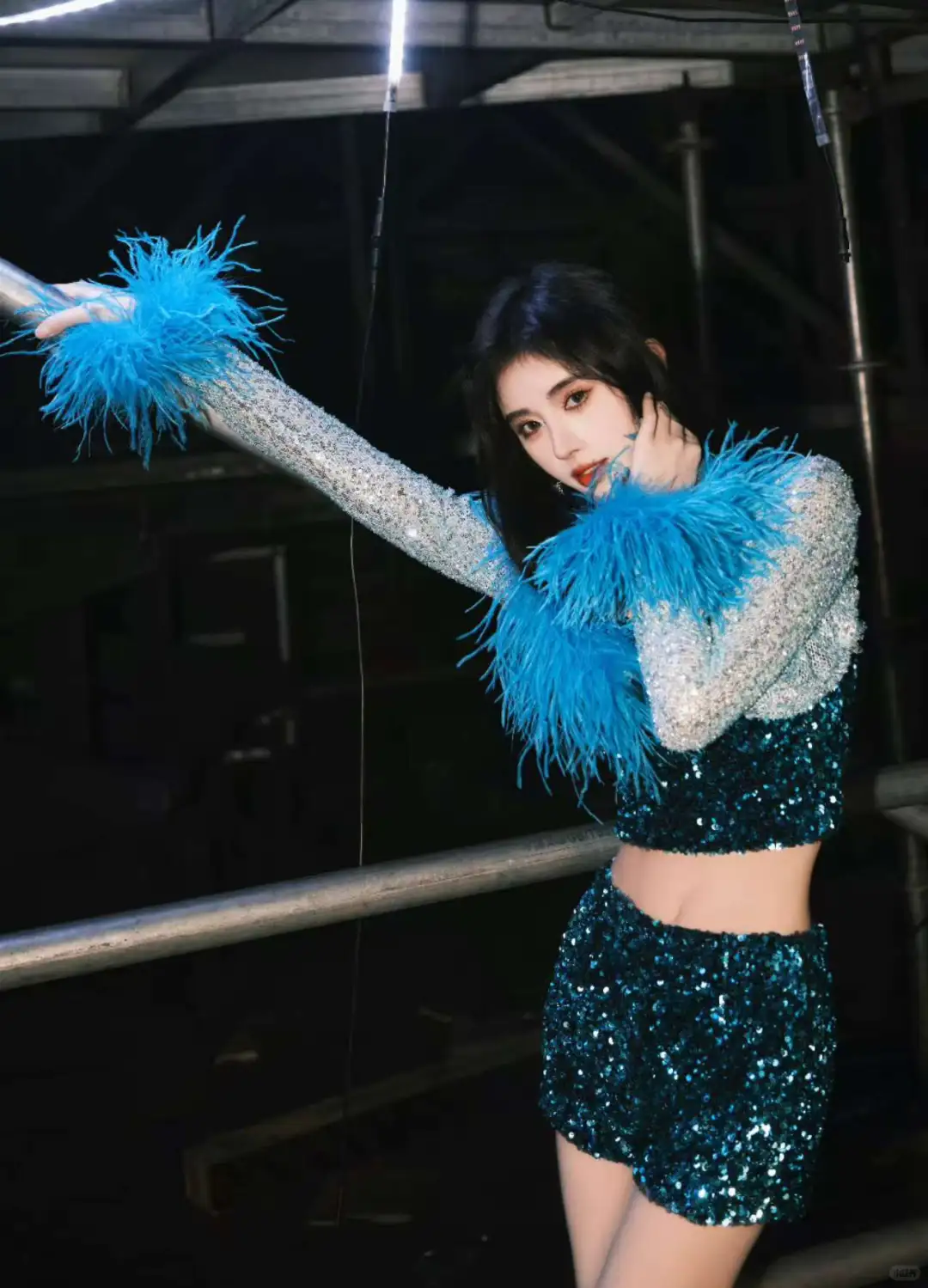 鞠婧祎 蚂蚁腰 漫画腿 窈窕曲线美到犯规