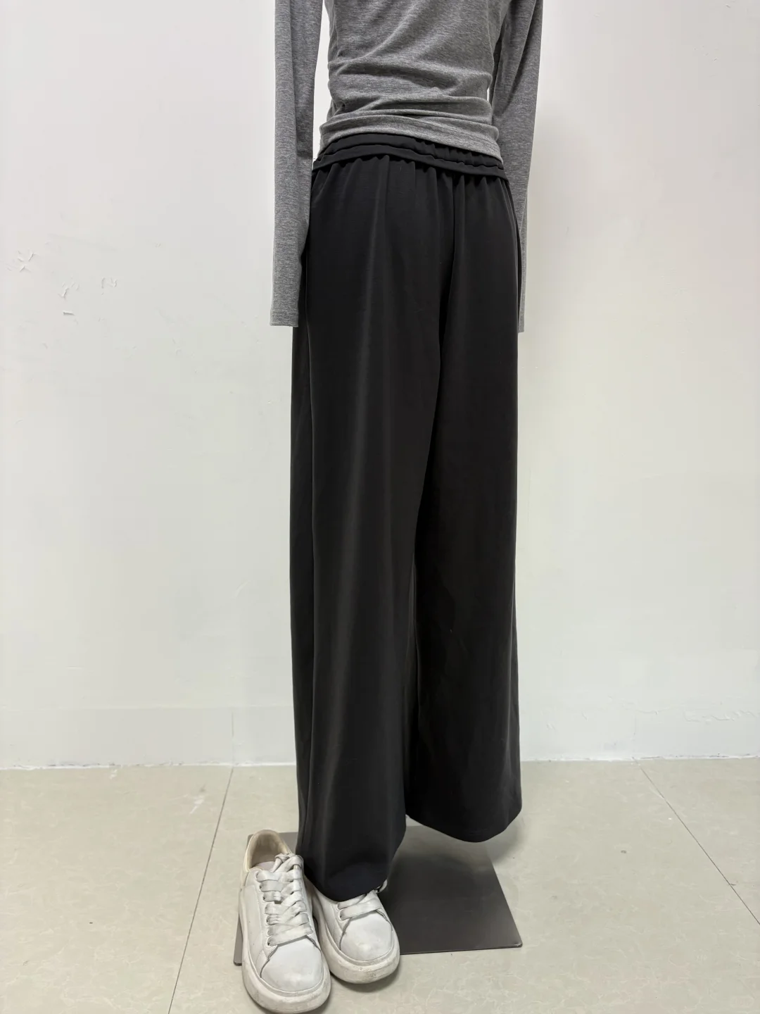 捡漏！门店在售 时尚通勤直筒宽松休闲裤女