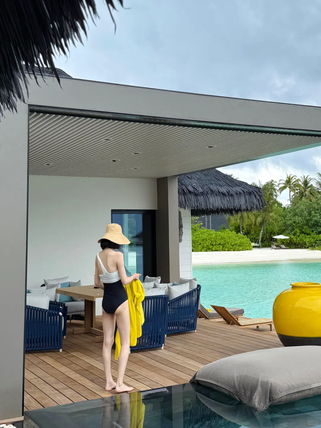 今天是泳衣的一天～～～