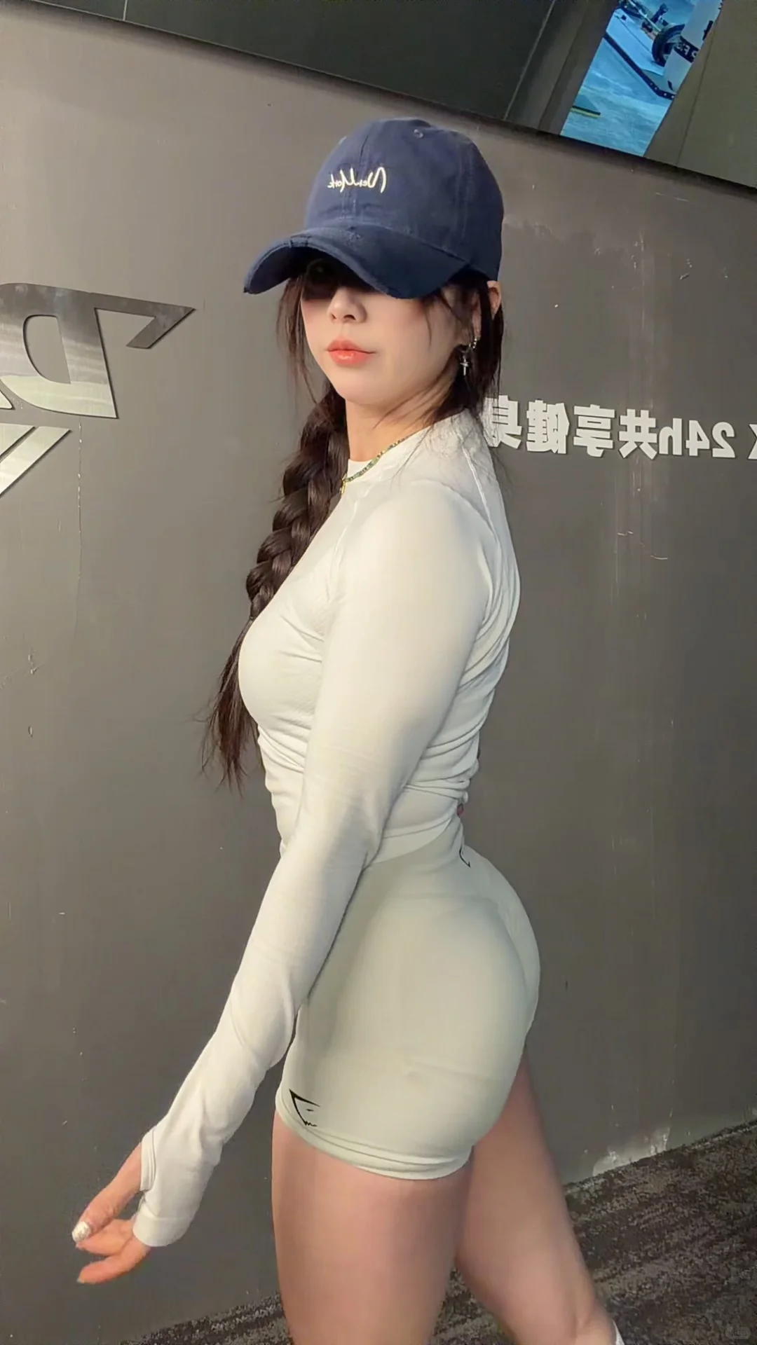 健身女私教，今日份臀腿训练～