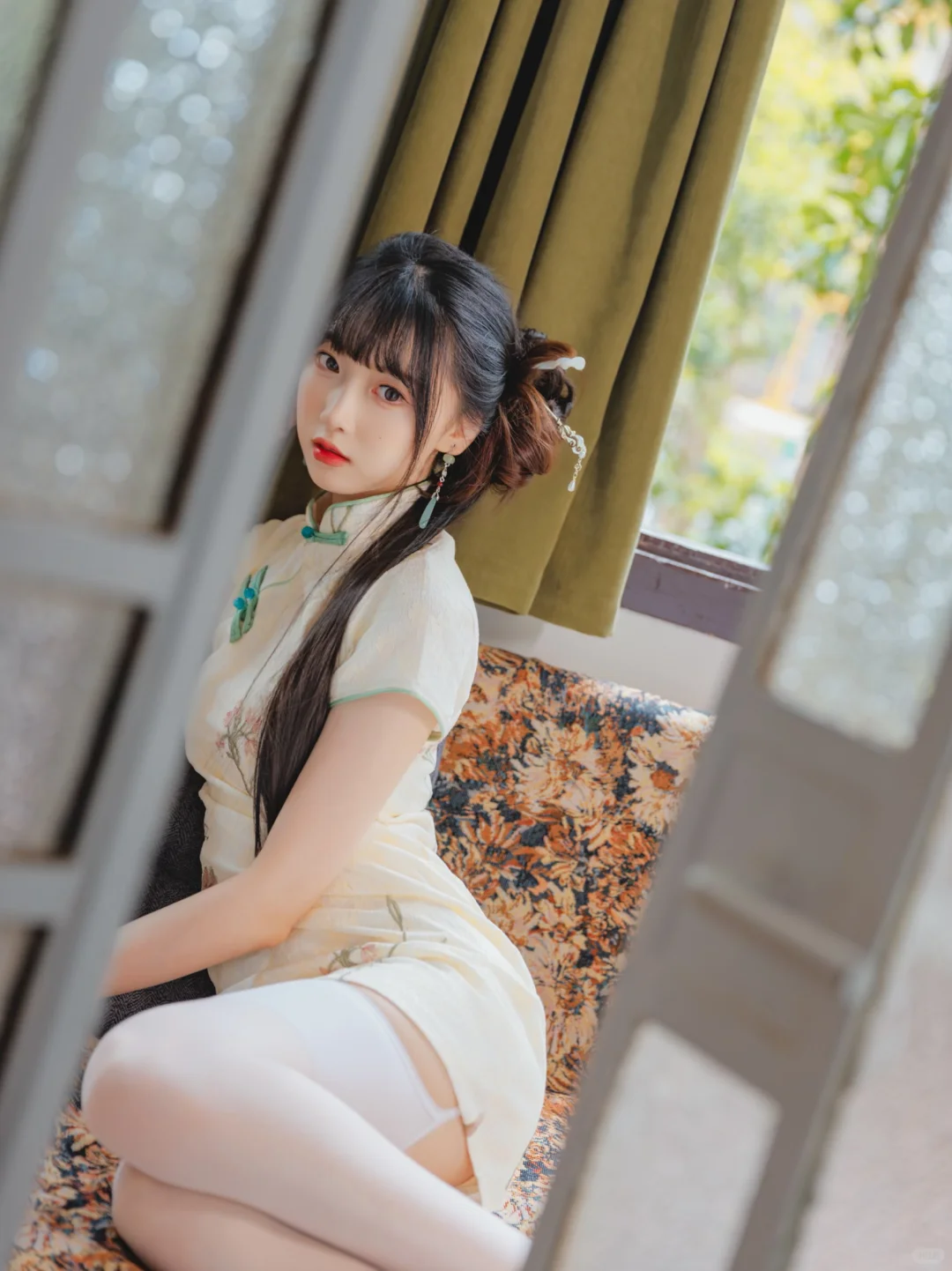 室内人像|黑/白丝or光腿哪个和旗袍更搭🤔