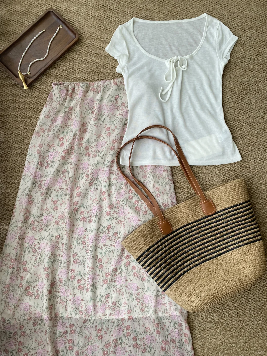 啊啊啊几十块钱挖到超满意的粉色碎花裙！