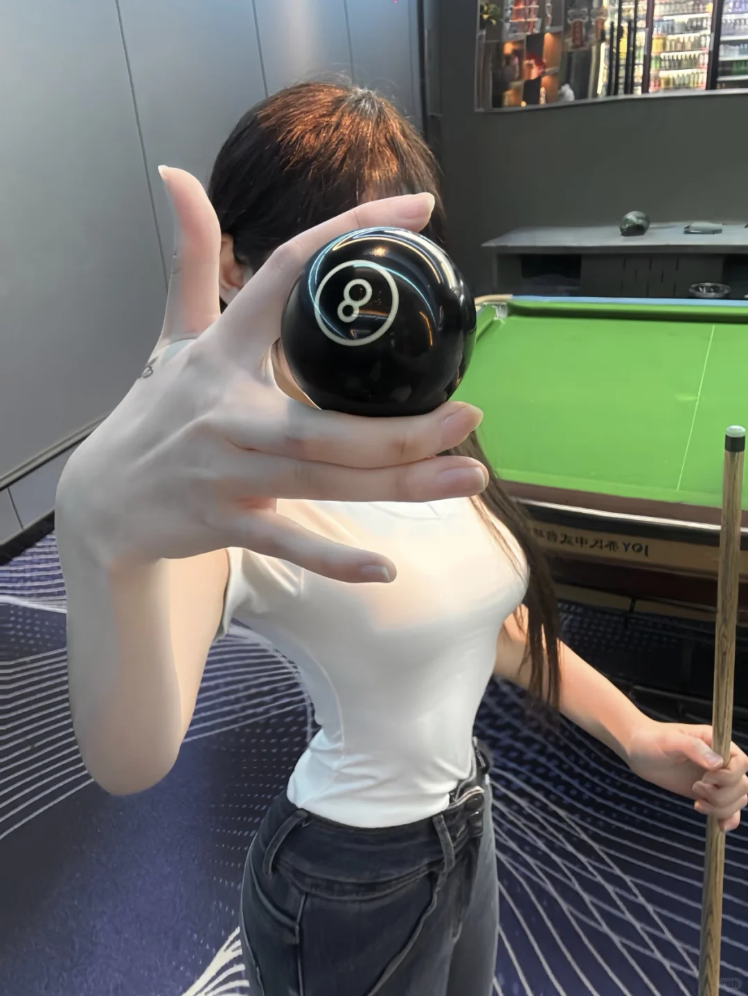 黑8台球美女壁纸