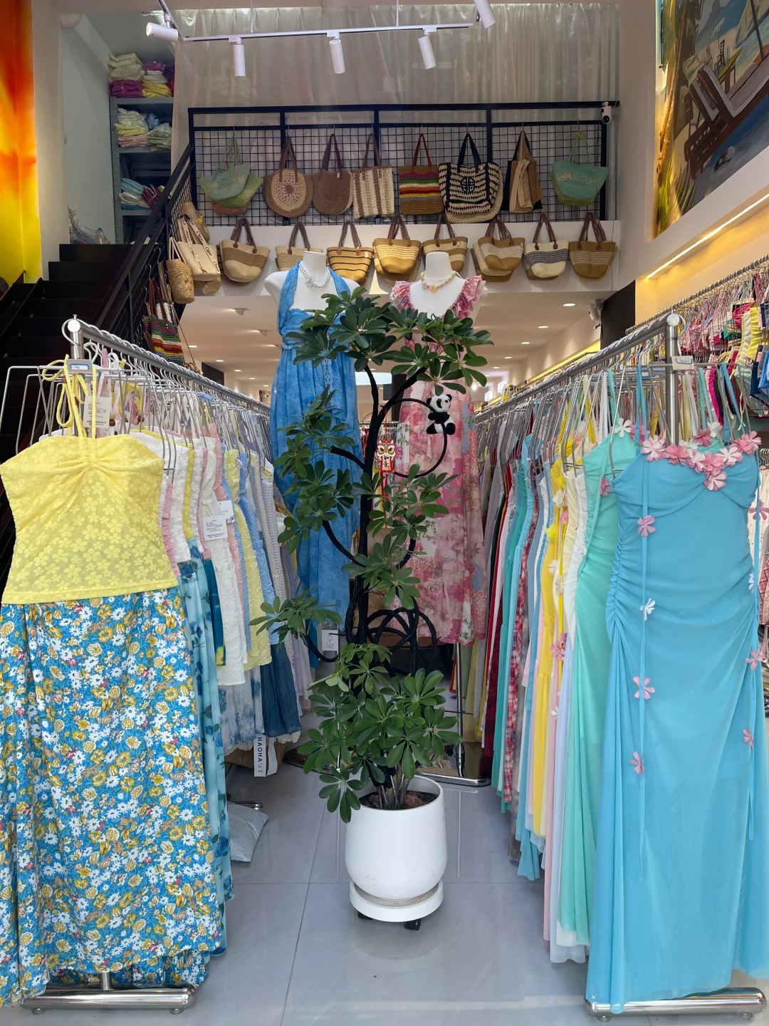 来三亚怎么能不穿各种各样的泳装沙滩裙